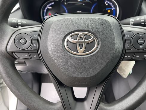 Certified 2024 Toyota RAV4 LE AWD/4WD image 18