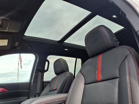 New 2026 Chevrolet Traverse RS AWD/4WD image 25