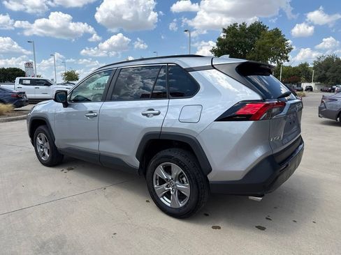 Used 2024 Toyota RAV4 XLE FWD image 4