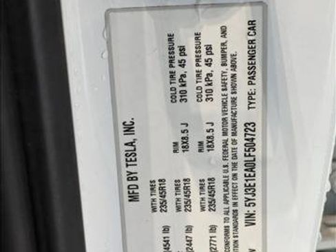 Used 2020 Tesla Model 3 Standard Range Plus image 23