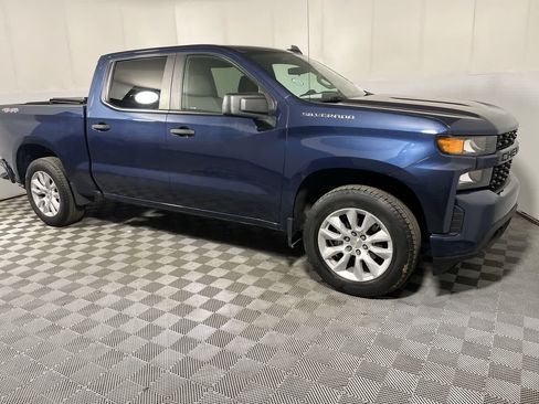 Used 2021 Chevrolet Silverado 1500 Custom w/ Safety Confidence Package AWD/4WD image 7