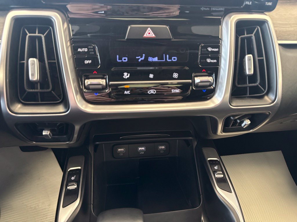Used 2022 Kia Sorento S w/ Panoramic Sunroof Package AWD/4WD image 23