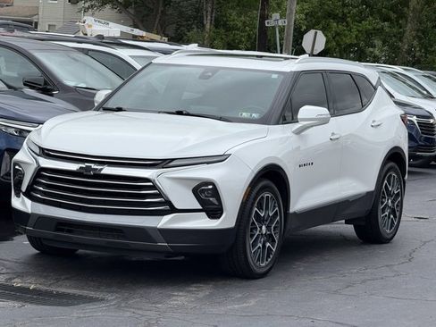 Used 2023 Chevrolet Blazer Premier w/ Enhanced Convenience Package image 3