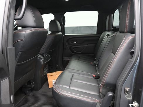 Used 2021 Nissan Titan PRO-4X w/ Pro-4x Convenience Package image 13