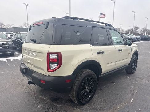 Used 2025 Ford Bronco Sport Badlands image 7