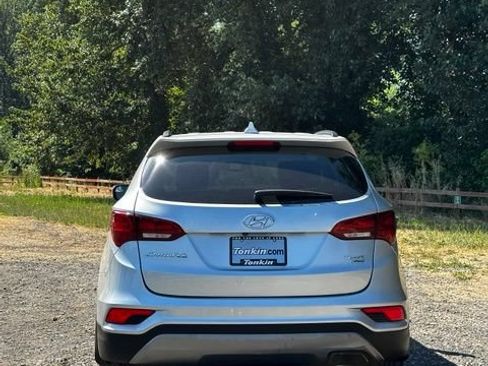 Used 2018 Hyundai Santa Fe Sport w/ 2.4L Value Package 02 AWD/4WD image 8