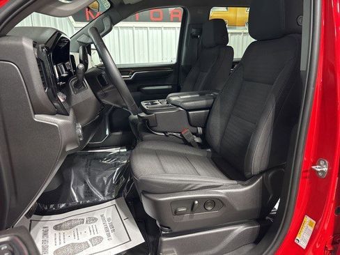 Certified 2024 Chevrolet Silverado 1500 LT w/ Z71 Off-Road Package image 19