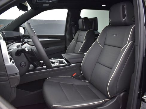 Certified 2025 Cadillac Escalade ESV Sport w/ Touring Package image 13