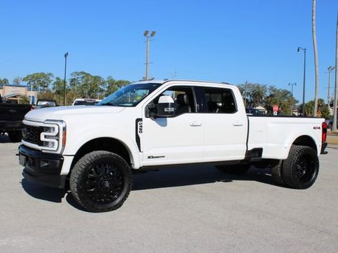 Used 2023 Ford F450 Lariat image 5