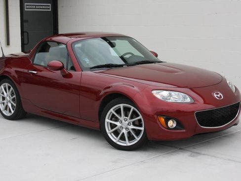 Used 2009 MAZDA MX-5 Miata Grand Touring w/ Premium Pkg RWD image 5