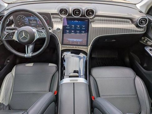Used 2024 Mercedes-Benz GLC 300 4MATIC image 18