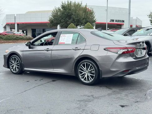 Used 2024 Toyota Camry XLE image 10