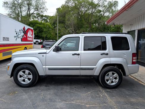 Used 2011 Jeep Liberty Sport w/ Popular Equipment Group image 4