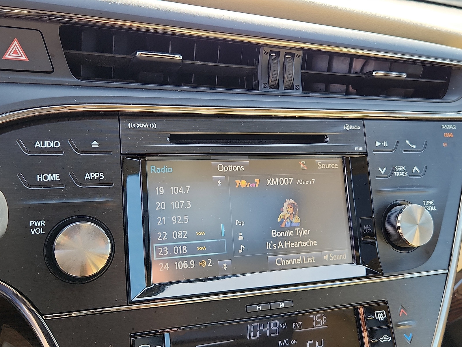 Used 2015 Toyota Avalon XLE Touring FWD image 17