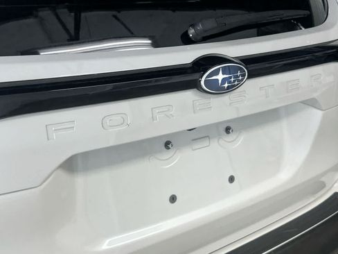 Used 2025 Subaru Forester Premium AWD/4WD image 10