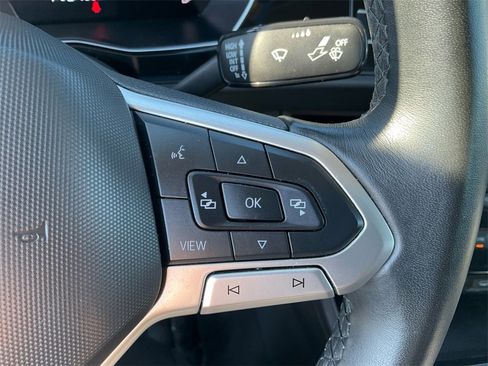 Used 2024 Volkswagen Jetta SE image 30