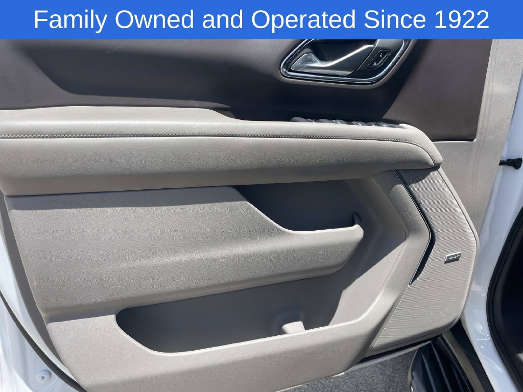 Used 2024 Chevrolet Tahoe LT RWD image 13