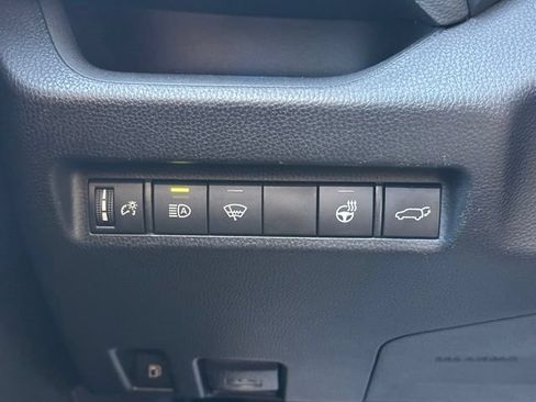 Used 2022 Toyota RAV4 XSE w/ XSE Grade Weather Package AWD/4WD image 18