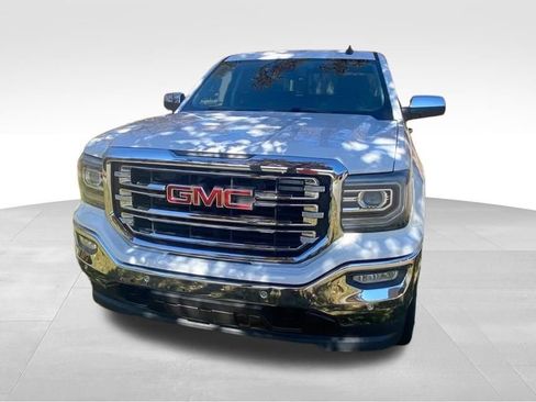 Used 2018 GMC Sierra 1500 SLT image 3