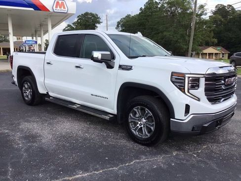 Used 2024 GMC Sierra 1500 SLT image 9