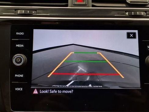 Used 2024 Volkswagen Tiguan S image 27