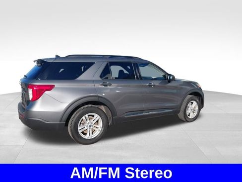Certified 2022 Ford Explorer XLT w/ Equipment Group 202A image 4