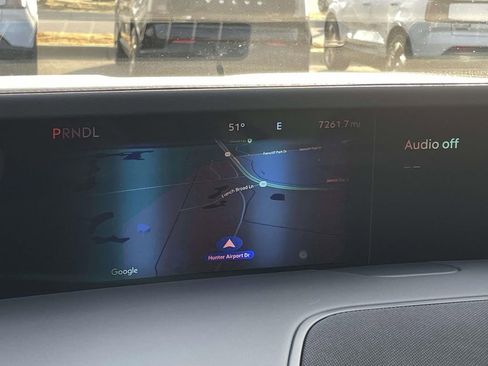 Used 2025 Lincoln Nautilus Reserve image 16