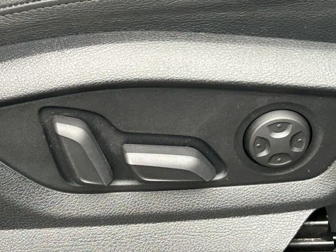 Used 2017 Audi Q7 3.0T Premium Plus w/ Premium Plus Package image 41