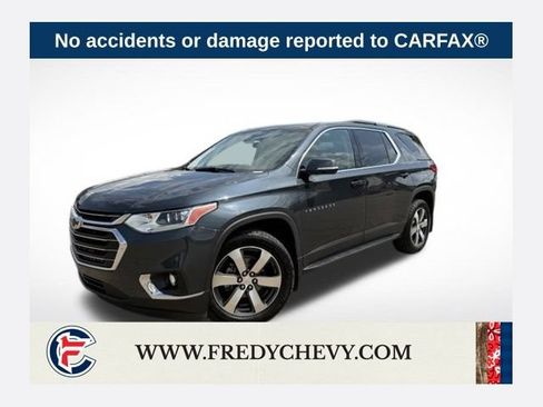 Used 2019 Chevrolet Traverse LT w/ LT Premium Package AWD/4WD image 1