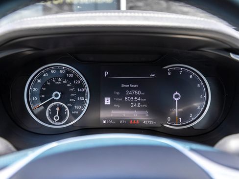 Used 2025 Genesis G70 2.5T RWD image 15