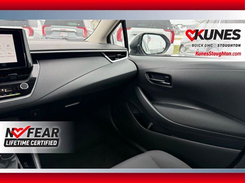 Used 2023 Toyota Corolla LE image 40