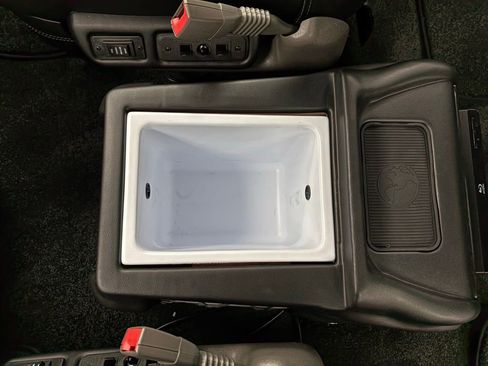 New 2025 GMC Savana 2500 Extended w/ Driver Convenience Package image 41