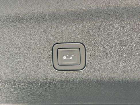 New 2026 Cadillac Escalade Luxury image 11