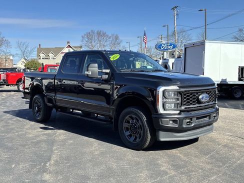 Used 2023 Ford F350 Lariat w/ Sport Appearance Package image 3