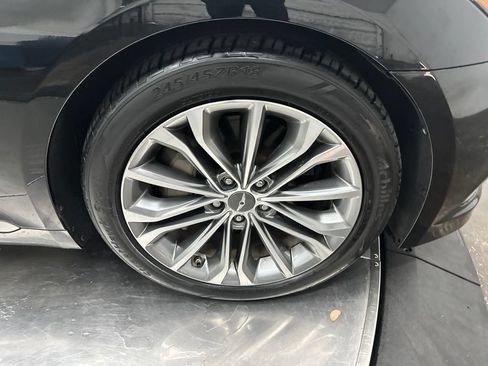 Used 2015 Hyundai Genesis 3.8 w/ Option Group 04 RWD image 9
