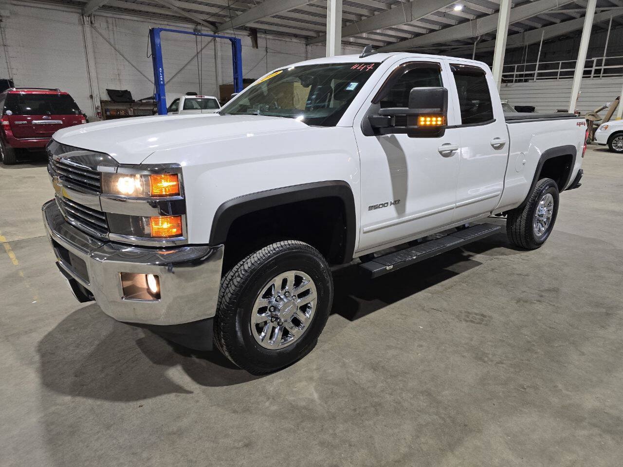 Used 2015 Chevrolet Silverado 2500 LT w/ LT Convenience Package AWD/4WD image 2