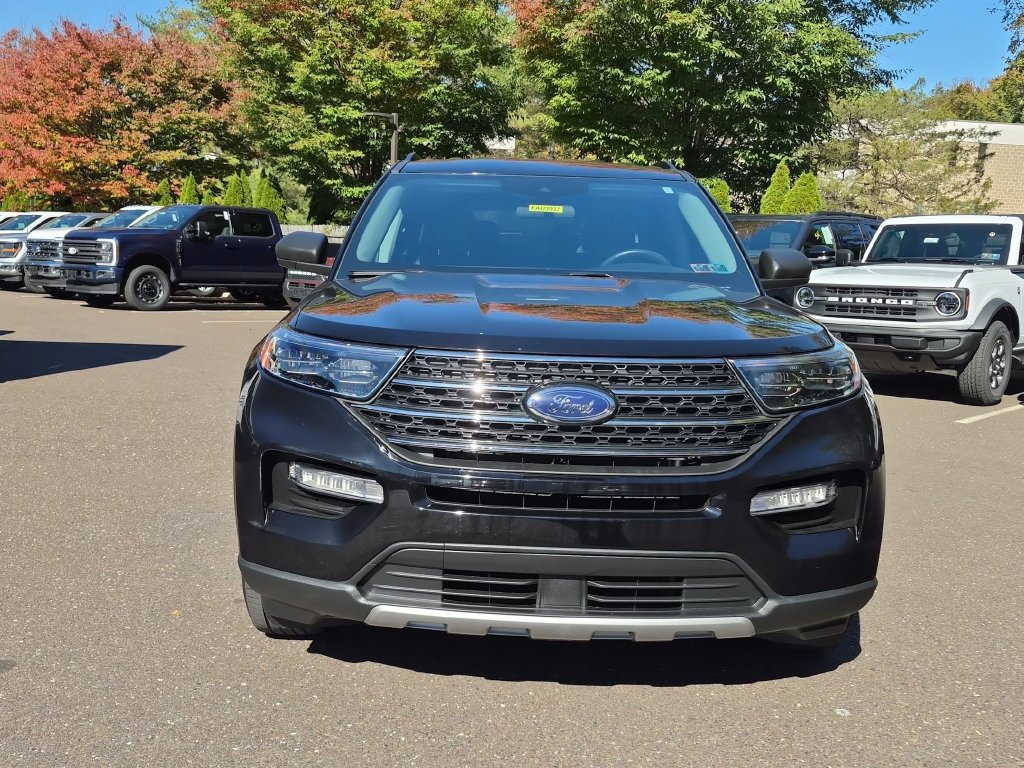 Certified 2023 Ford Explorer XLT w/ Equipment Group 202A AWD/4WD image 6