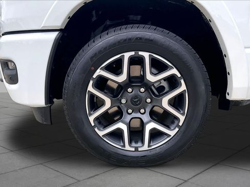 New 2026 RAM 1500 Laramie AWD/4WD image 11
