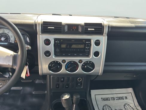Used 2008 Toyota FJ Cruiser 4WD image 15