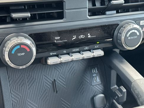 Used 2026 Toyota Tacoma SR5 AWD/4WD image 19