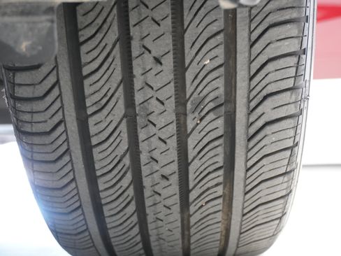 Used 2017 INFINITI QX30 Premium w/ Navigation Package image 28