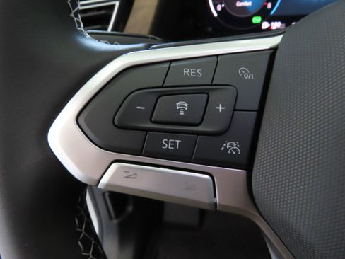 New 2026 Volkswagen Atlas SE image 14