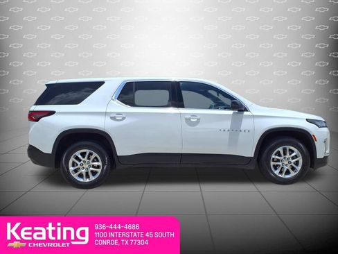 Used 2022 Chevrolet Traverse LS w/ LPO, Cargo Package FWD image 10