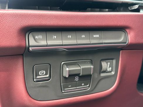 New 2026 Cadillac Escalade ESV Sport w/ LPO, ONYX Package AWD/4WD image 20