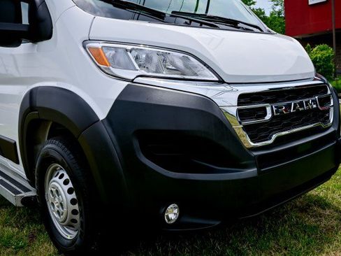 Used 2025 RAM ProMaster 2500 w/ U-Haul Equipment Group FWD image 10