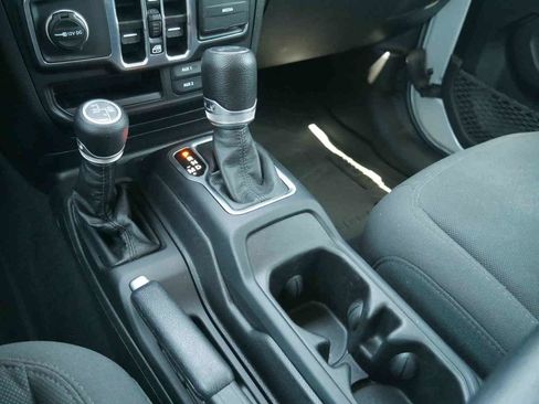 Used 2023 Jeep Wrangler Unlimited w/ Cold Weather Group AWD/4WD image 30