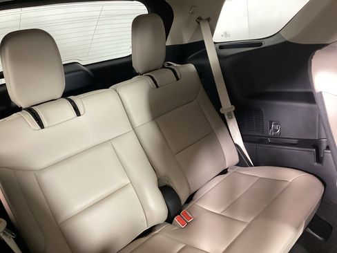 Used 2023 Ford Explorer XLT w/ Equipment Group 202A image 11