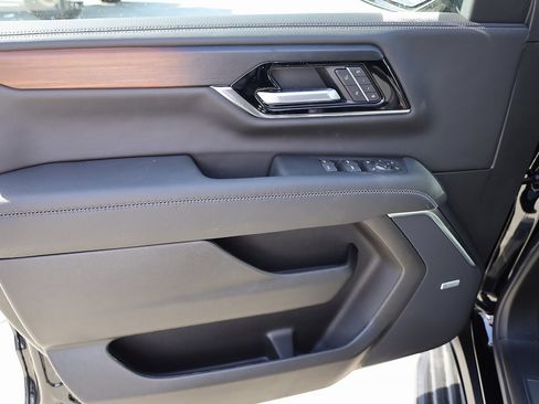 New 2026 GMC Yukon XL Denali w/ Advanced Technology Package image 10