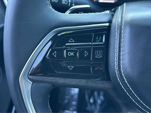 Used 2023 Jeep Grand Cherokee Overland w/ Rear Seat Video Group I image 22