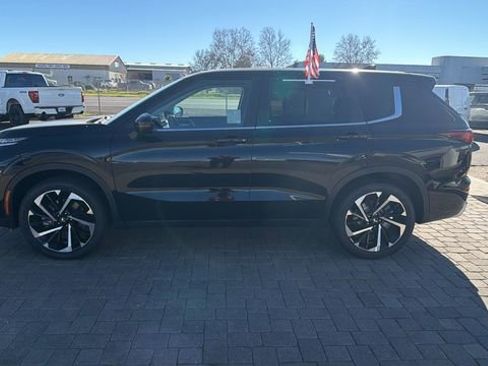 Used 2024 Mitsubishi Outlander SE image 6